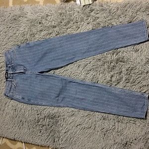 NWOT Adorable hollister jeans